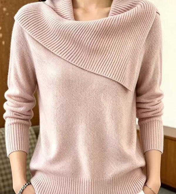 Relaxed women’s pullover with a lapel collar – Comfortable and versatile