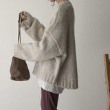 Oversized women's knit sweater - Soft and comfortable