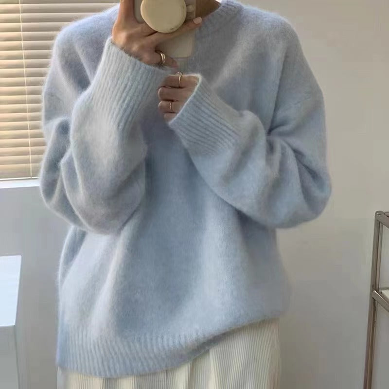 Luxurious Oversized Women's Pullover – Loose-Fitting Sweater in Mohair Blend