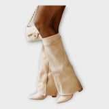 Luna | Style and comfort combined.