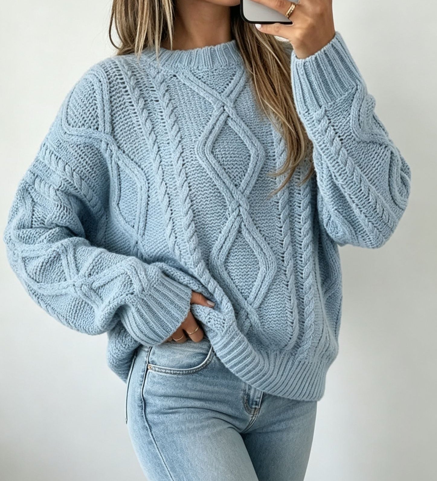 Women's loose-fit crew-neck sweater - Soft and casual