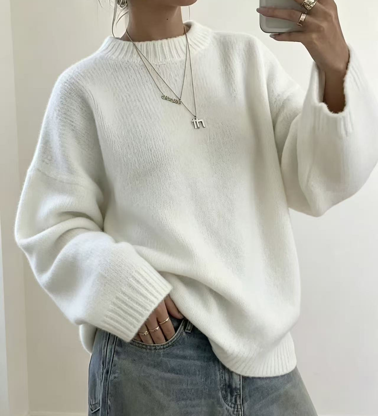 Loose-fit women's solid-colour knitted sweater – Soft and easy to wear