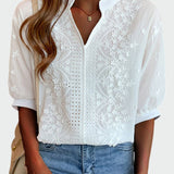 Chic | Blouse with lace details and puffed sleeves
