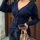 Women's V-neck knitted top - Fitted and soft