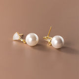 Chic Silver Earrings with Pearl