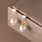 Chic Silver Earrings with Pearl