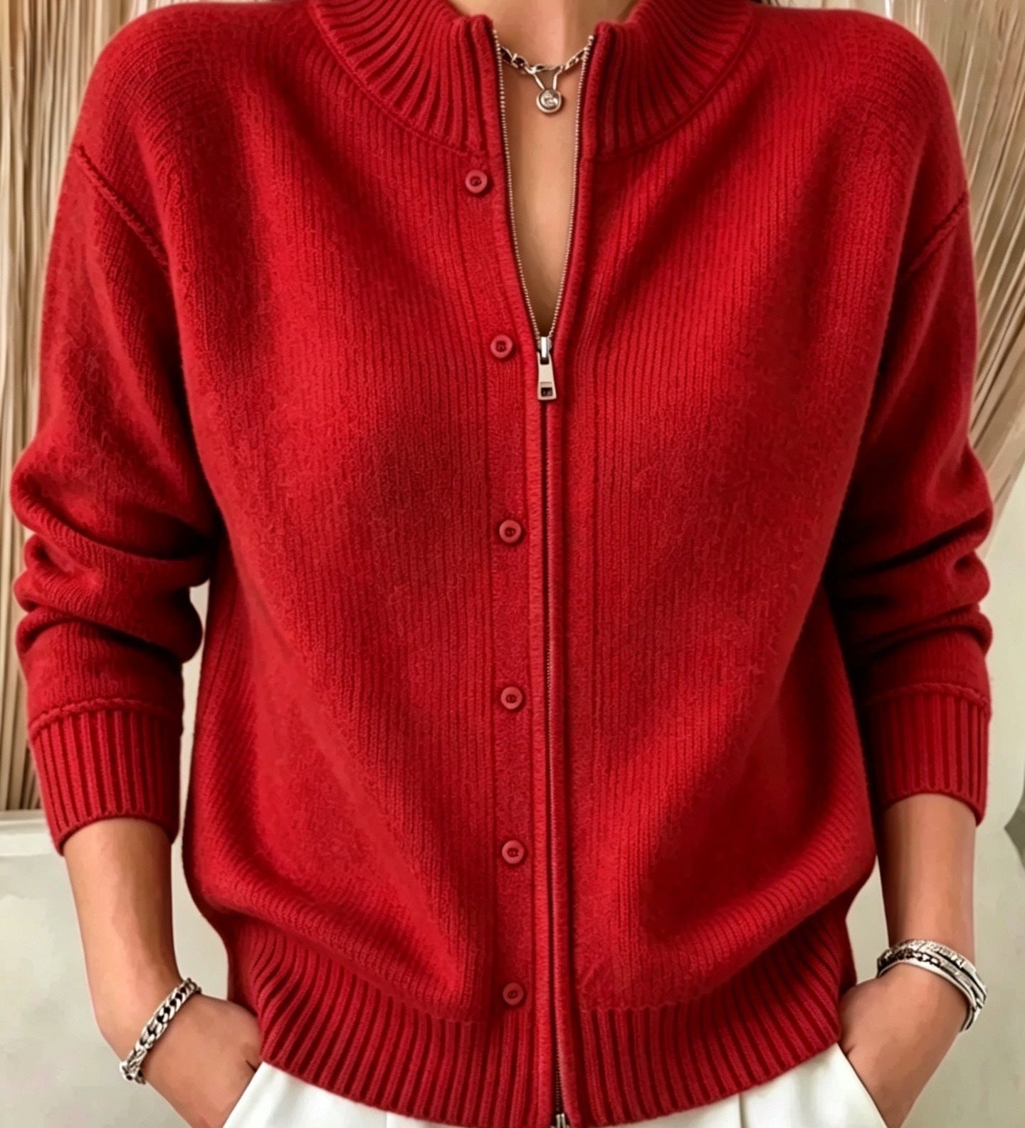 Women's zip-up crew-neck sweater - Soft and practical