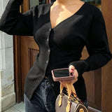 Women's V-neck knitted top - Fitted and soft