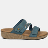 Carrie | Fresh elegance in stylish blue