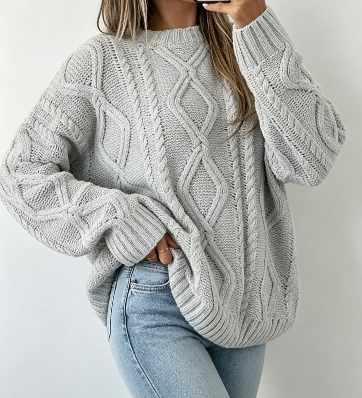Women's loose-fit crew-neck sweater - Soft and casual