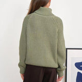 Women’s thick-knit turtleneck jumper – Loose and comfortable fit