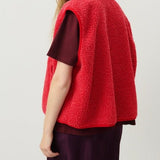 Buttoned sleeveless vest in lambswool for women – Soft, comfortable, and versatile