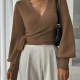 Elegant women's crossover sweater – Chic, modern style with puff sleeves